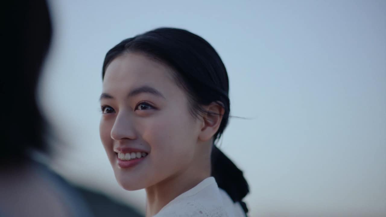 「風、薫る」上坂樹里が親友の新たな魅力と出会う、「niko and ...」新CMに登場