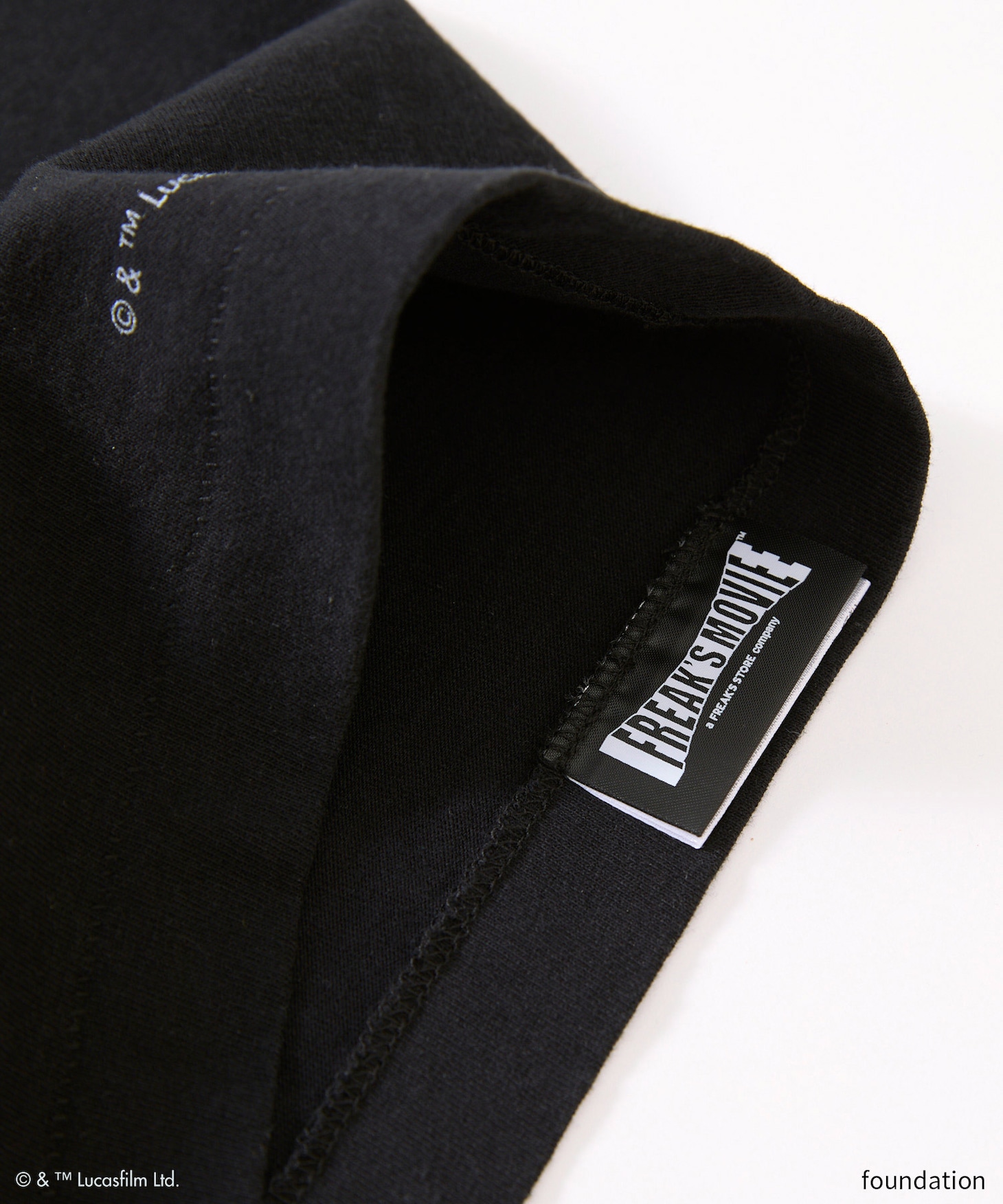 「スター・ウォーズ」計11種のTシャツ発売、惑星ホスの怪物ワンパと吊るされるルークなど