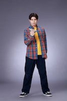 岩崎碧が扮する、テオの地球上の姿・光石イブキ