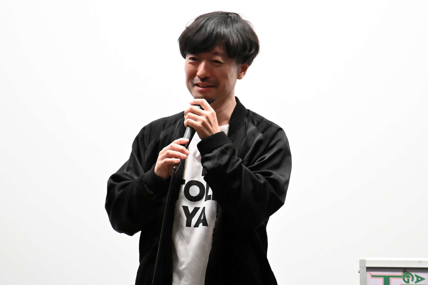 映画「万事快調〈オール・グリーンズ〉」の舞台挨拶に登壇した監督の児山隆