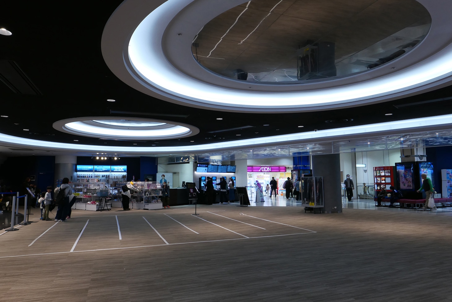 イオンシネマ海老名のロビー