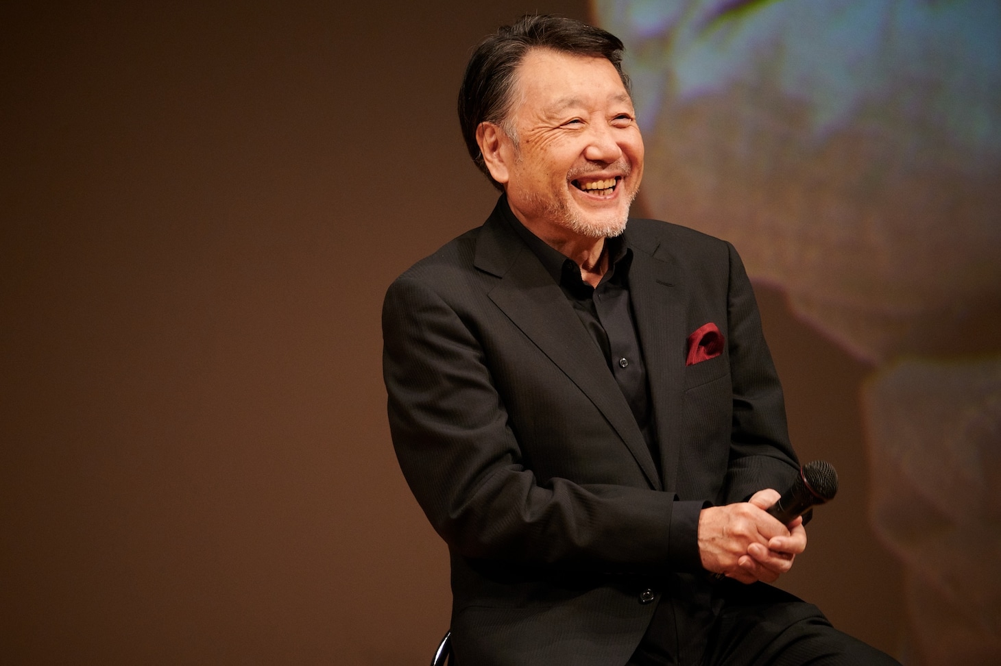 原田眞人。2024年11⽉に行われた「しずおか映画祭」プレ開催時に撮影された写真