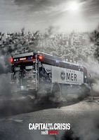 鈴木亮平の主演映画「TOKYO MER～走る緊急救命室～CAPITAL CRISIS」アートビジュアル。壊滅した東京をバックに、ボロボロになった“T01”がデザインされた