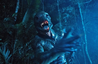 映画「オラン・イカン」新場面写真。“半魚人”オラン・イカン。クリーチャーのスーツデザインは「ジュラシック・ワールド」などで知られるクリエイターが手がけた