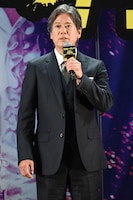 「ミステリー・アリーナ」の完成披露試写会にて、樺山桃太郎役の唐沢寿明