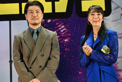 左から玉山鉄二、浅野ゆう子