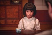 平成2年度後期テレビ東京連続テレビドラマ「まりとっつぁん」より。野々村華（村方乃々佳）演じる伊吹まりの幼少期