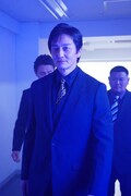 「極道～GOKUDO～」場面写真。「日本統一」からは本宮泰風も出演した