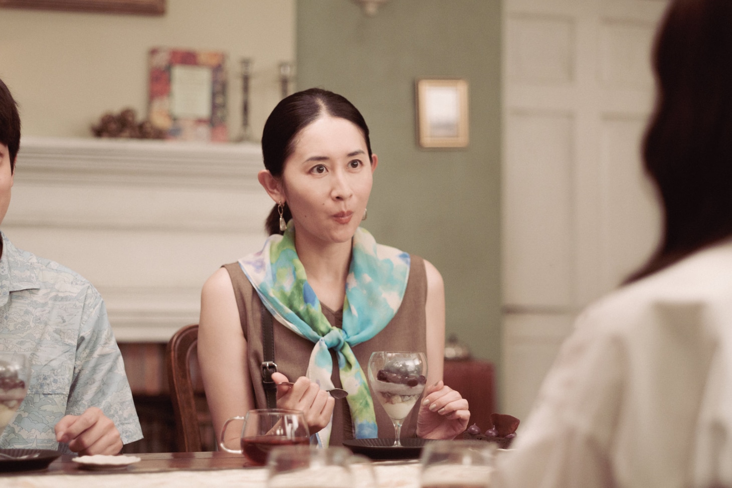 Prime Originalドラマシリーズ「クロエマ」場面写真。河井青葉演じる建築士・大庵理華