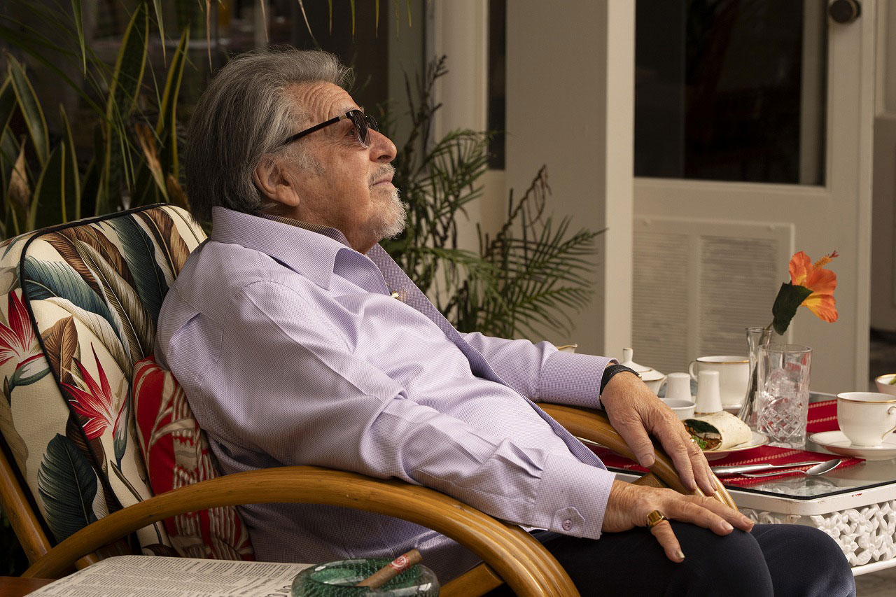 「デッドマンズ・ワイヤー」新場面写真。アル・パチーノが不動産ローン会社の社長M・L・ホールを演じた