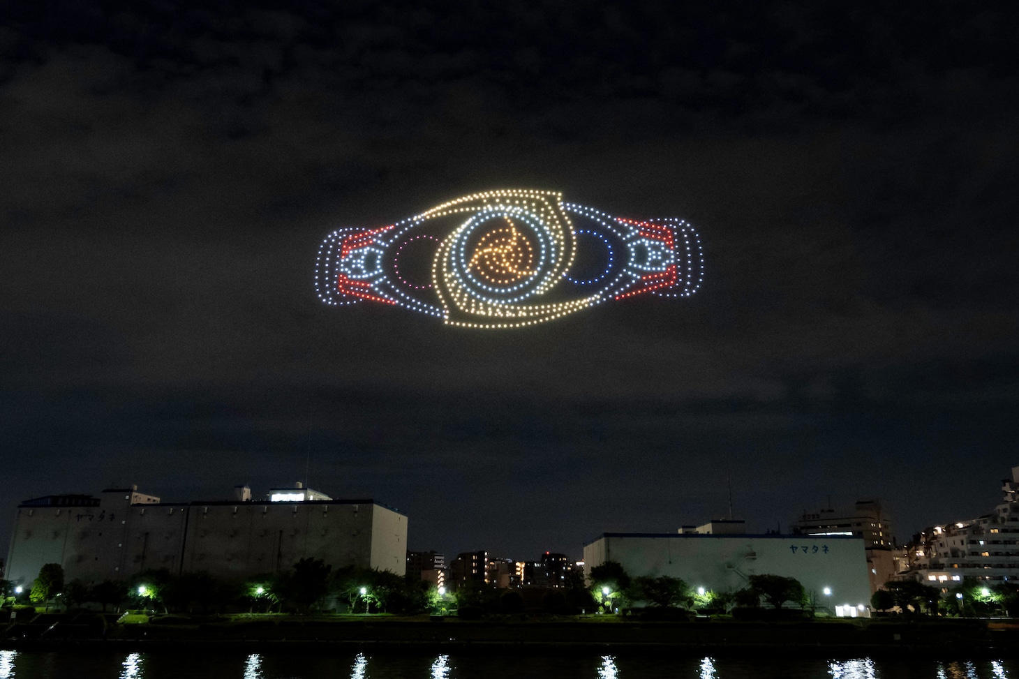 ドローンショー「仮面ライダーアギト Night Canvas」より、変身ベルト