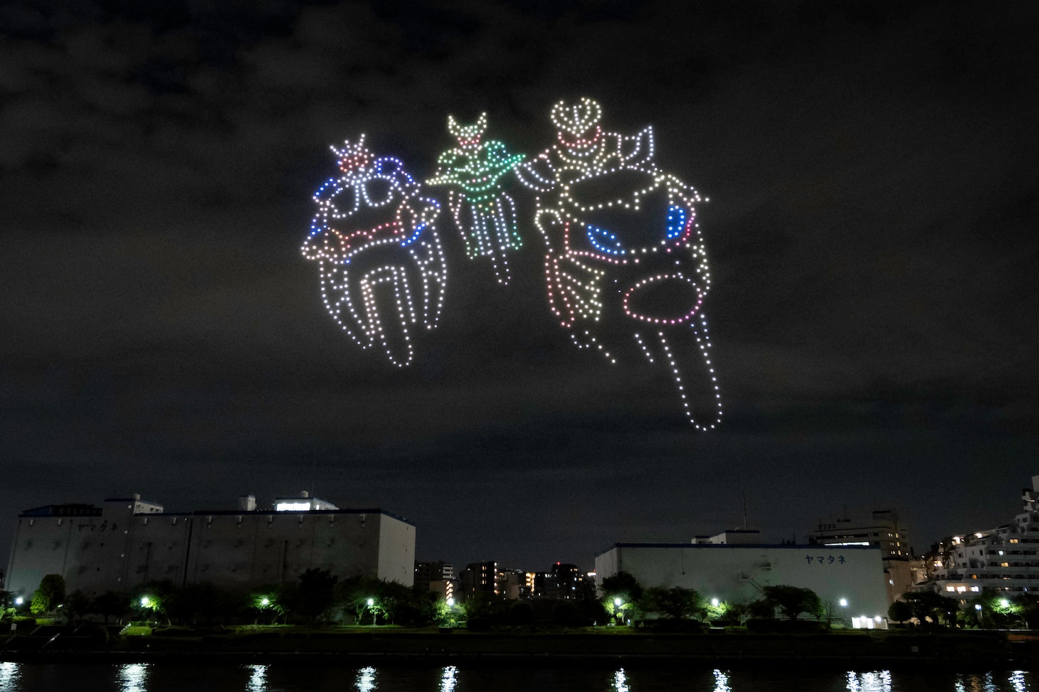 ドローンショー「仮面ライダーアギト Night Canvas」より