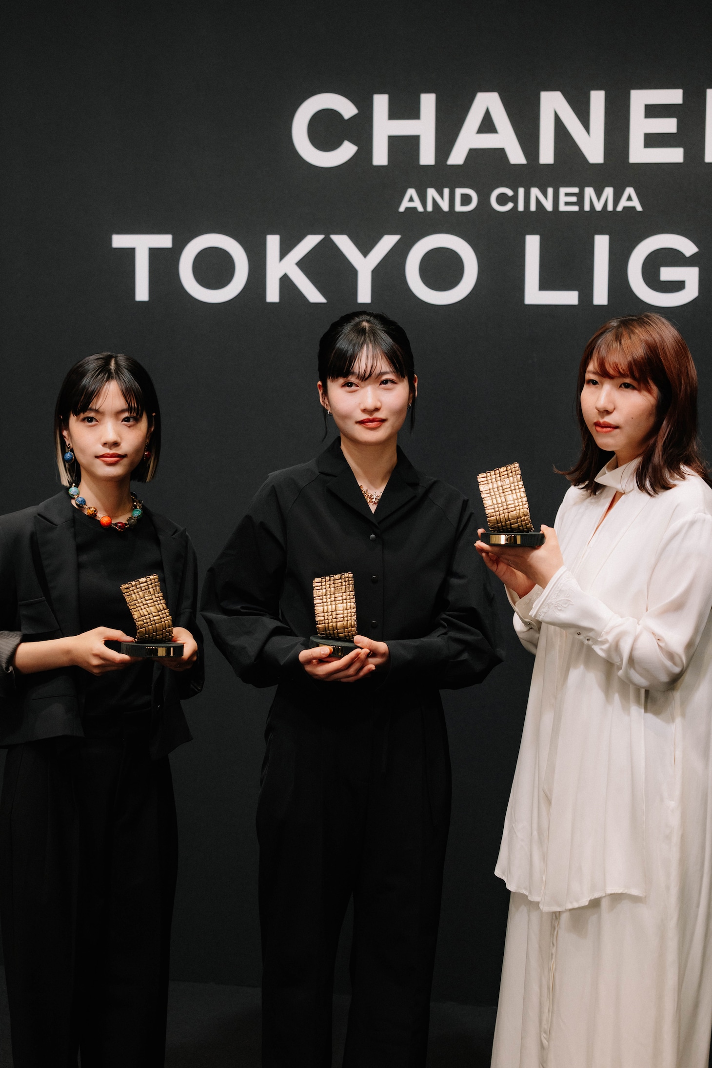 左から田中さくら、古川葵、首藤凜