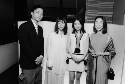 「親切がやって来る」チーム。左から俳優の佐藤寛太、監督の首藤凜、俳優の出口夏希、俳優の筒井真理子