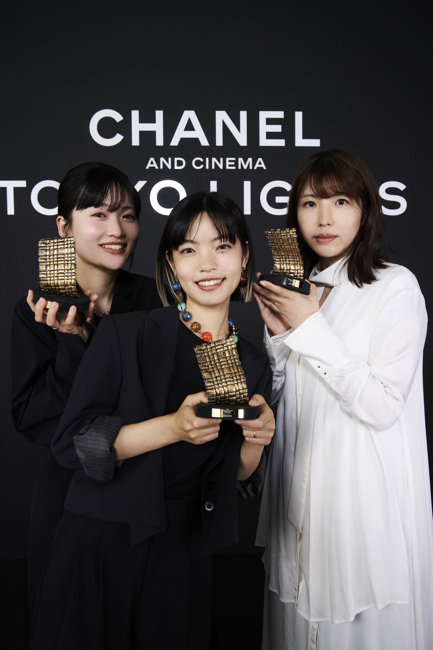 左から古川葵、田中さくら、首藤凜