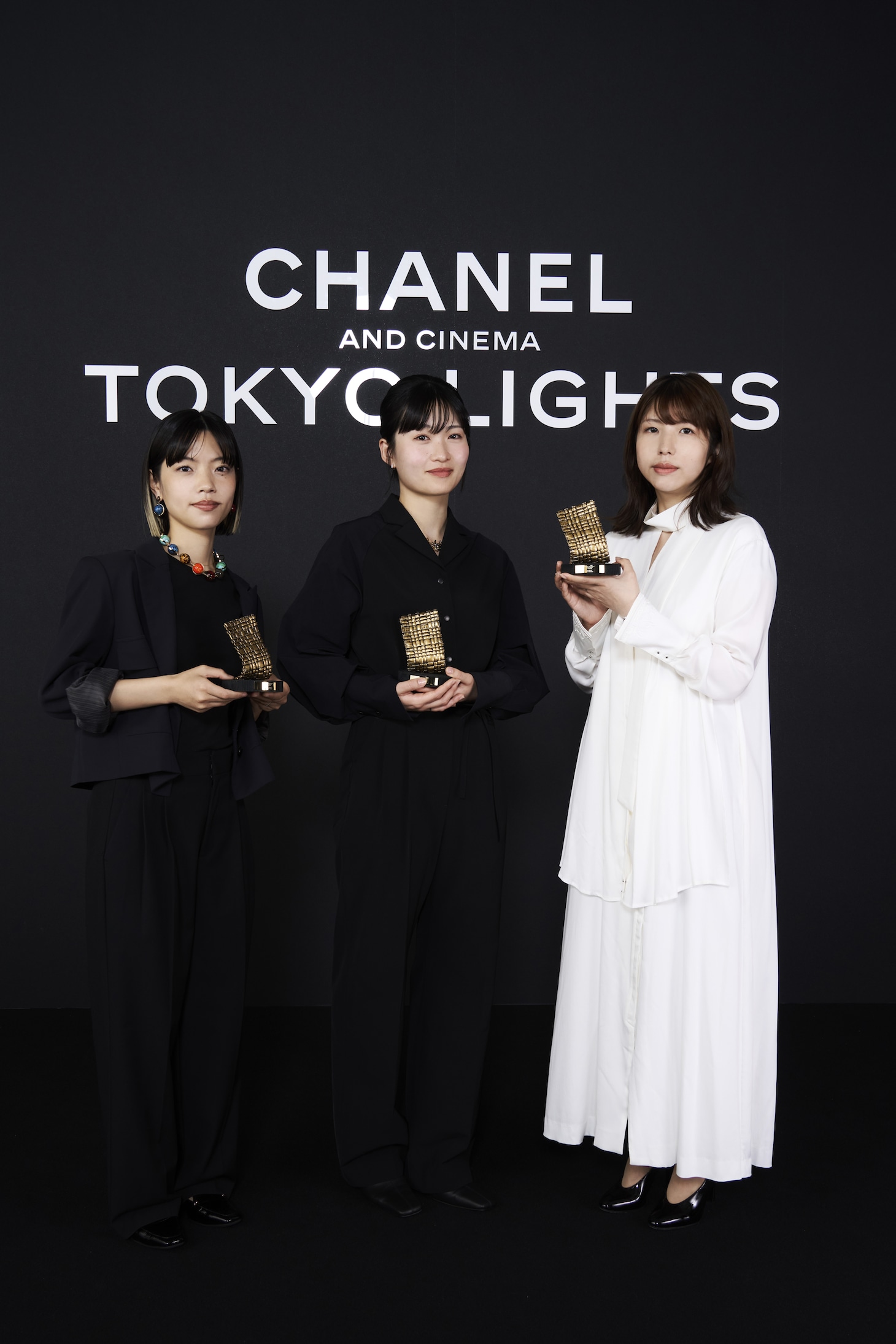 左から田中さくら、古川葵、首藤凜