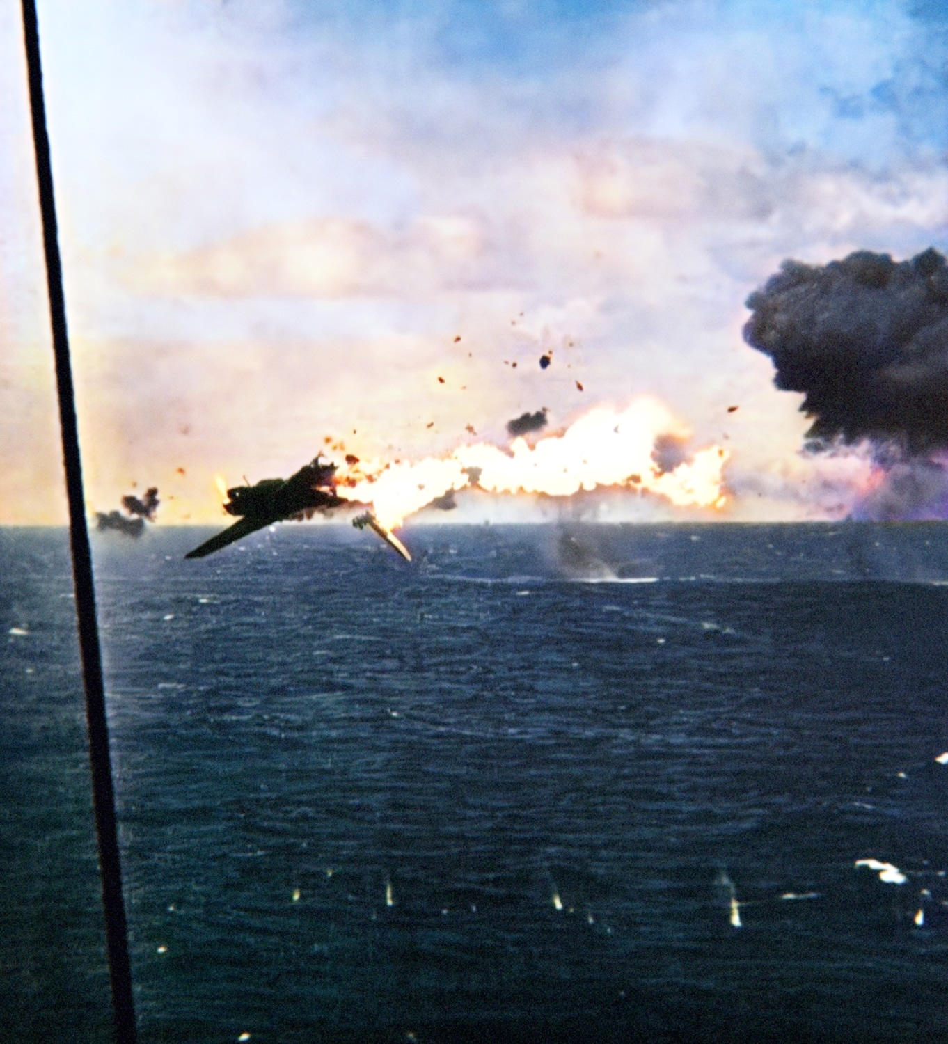 歴史ドキュメンタリー「第二次世界大戦全史 by トム・ハンクス」より