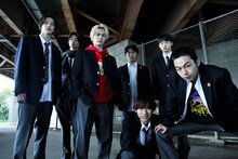 ドラマ「スピナーベイト」より、自警団・スピナーベイトのメンバーに扮したキャスト。後列左から伊藤あさひ、吉澤要人、奥野壮、加藤清史郎、萩原護。前列左から桃児、高橋侃