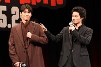 左から福士蒼汰、水上恒司