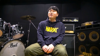 ドキュメンタリー映画「詩人iidabii ある宗教2世の記録」場面写真