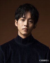 映画「すべて真夜中の恋人たち」に語りとして参加した松坂桃李。岸井ゆきの演じる主人公・入江冬子の心の声を担う