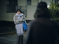 「すべて真夜中の恋人たち」場面写真。森田望智演じる冬子の友人・聖