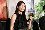 目黒蓮（Snow Man）主演の実写映画「SAKAMOTO DAYS」初日舞台挨拶に登壇した横田真悠。劇中では太極拳の使い手・陸少糖（通称：ルー）を演じた