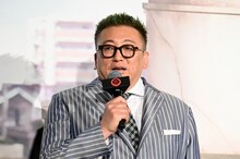 目黒蓮（Snow Man）主演の実写映画「SAKAMOTO DAYS」初日舞台挨拶に登壇した監督の福田雄一