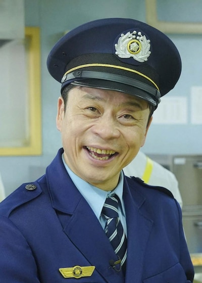 「ムショラン三ツ星」総務部用度課長の丹後眞人（演：三宅弘城）