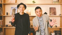 5月3日放送のBSフジ「太田光のテレビの向こうで」より、左から宮藤官九郎、太田光