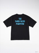 戦闘シーンで倒れ込んだダダの写真を採用した「ULTRAMAN60thグラフィックT C」