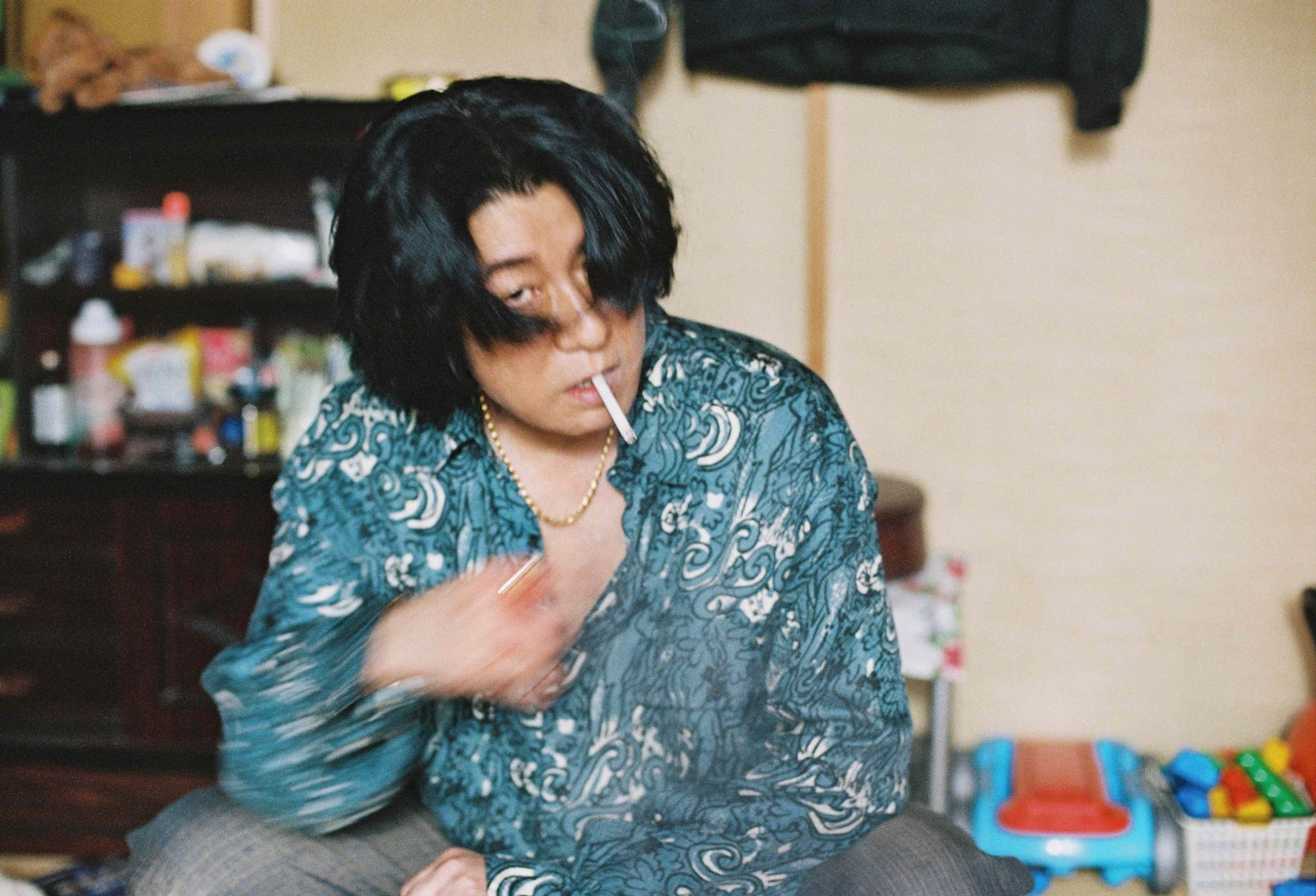 「しびれ」新場面写真
