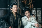 「大夢帰離～明かせぬ想い、宿命の朱～」のヒロイン・文瀟（右）。演じたのは「蓮花楼」のチェン・ドゥーリン（陳都霊）