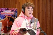 「映画クレヨンしんちゃん 奇々怪々！オラの妖怪バケ～ション」のアフレコに臨む中谷（マユリカ）