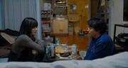 Netflixシリーズ「ソウルメイト」のEP4「砂上の2人」場面写真