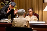 戸田恵梨香が細木数子を演じたNetflixシリーズ「地獄に堕ちるわよ」メイキングカット。戸田は特殊メイクを施し、17歳から67歳までの細木を演じた
