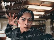 「死神バーバー」ムビチケ前売券（オンライン）に付属するブロマイドのビジュアル