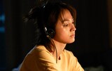 「時には懺悔を」場面写真。満島ひかり演じる聡子