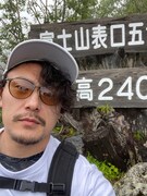 「HeartBuds Pro シナリオ大賞」の審査員を務める山岡潤平