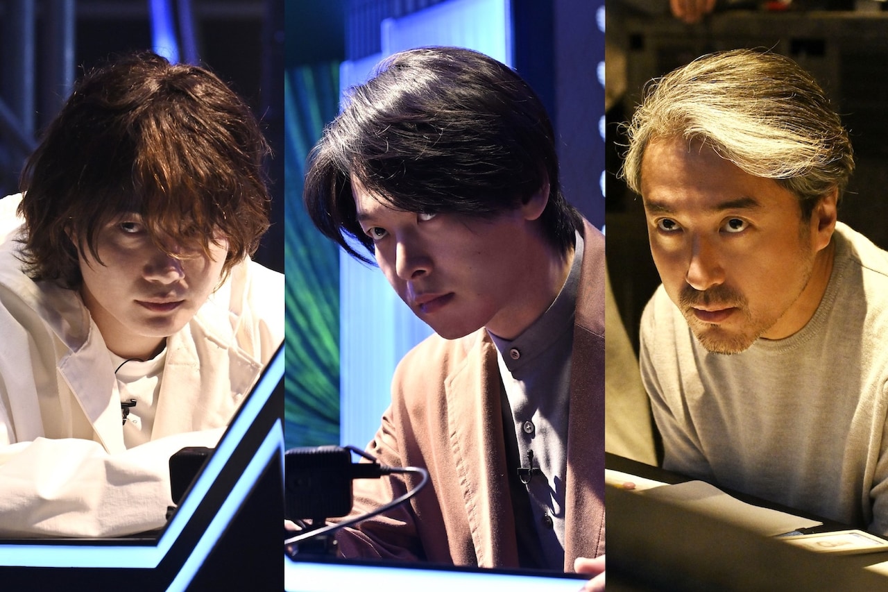 映画「君のクイズ」より、左から神木隆之介演じる世界を頭の中に保存した男・本庄絆、中村倫也演じるクイズ界の絶対王者・三島玲央、ムロツヨシ演じるテレビ界が生んだ怪物・坂田泰彦