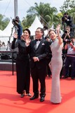 第79回カンヌ国際映画祭のレッドカーペットの様子。左から松たか子、深田晃司、石橋静河 ©Kazuko WAKAYAMA