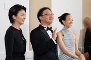 第79回カンヌ国際映画祭での囲み取材の様子。左から松たか子、深田晃司、石橋静河 ©Kazuko WAKAYAMA