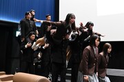 映画「NEW GROUP」完成披露上映会に登場した日本体育大学の組体操部