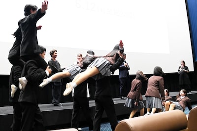 映画「NEW GROUP」完成披露上映会に登場した日本体育大学の組体操部