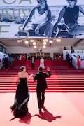 「箱の中の羊」第79回カンヌ国際映画祭レッドカーペットにて、綾瀬はるか（左）をエスコートする大悟（右） ©︎Kazuko WAKAYAMA