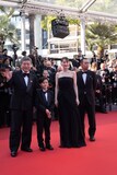 「箱の中の羊」第79回カンヌ国際映画祭レッドカーペットの様子。左から是枝裕和、綾瀬はるか、桒木里夢、大悟 ©︎Kazuko WAKAYAMA