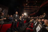 「箱の中の羊」第79回カンヌ国際映画祭 公式上映の様子。左から大悟、桒木里夢、是枝裕和、綾瀬はるか ©︎Kazuko WAKAYAMA