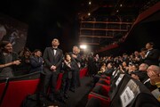 「箱の中の羊」第79回カンヌ国際映画祭 公式上映の様子。左から大悟、桒木里夢、是枝裕和、綾瀬はるか ©︎Kazuko WAKAYAMA