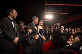 「箱の中の羊」第79回カンヌ国際映画祭 公式上映の様子。左から大悟、桒木里夢、是枝裕和、綾瀬はるか ©︎Kazuko WAKAYAMA