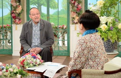 「徹子の部屋」5月19日放送回より、ジャン・レノ（左）と、黒柳徹子（右）。©テレビ朝日